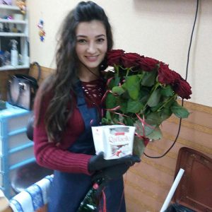 15 червоних троянд в Івано-Франківську фото