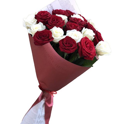 Фото товара 21 червоно-біла троянда в Івано-Франківську
